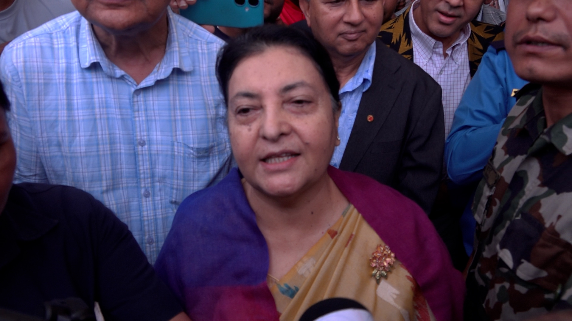 केपी ओली र विद्या भण्डारीको वान टु वान भेटवार्तापछि भण्डारीले भनिन्, 'बाँकी कुरा आधिकारिक च्यानलबाट आउँछ'